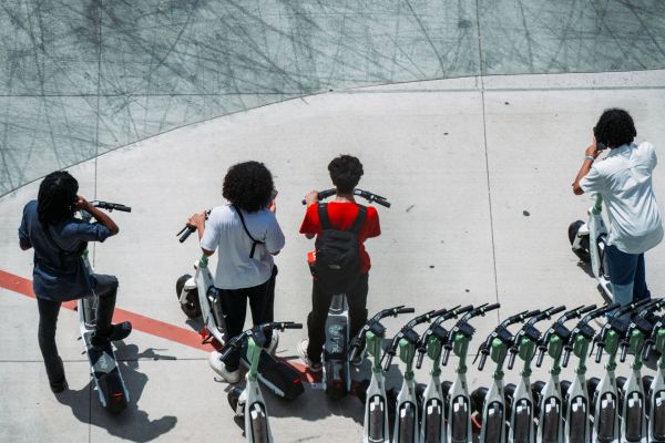 Explorez nice avec notre service de location de trottinettes électriques